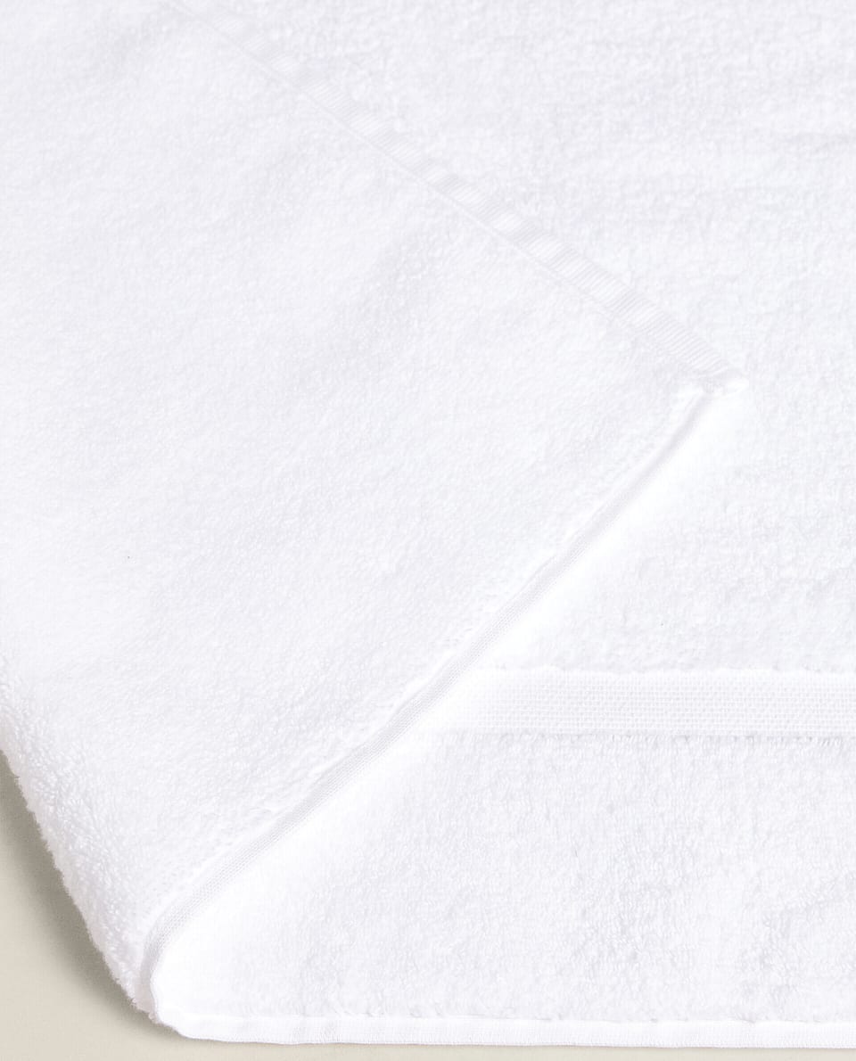 White Non-Slip Soft Bath Mat