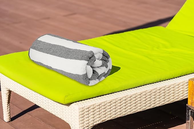 Vyaamo Pool Towel