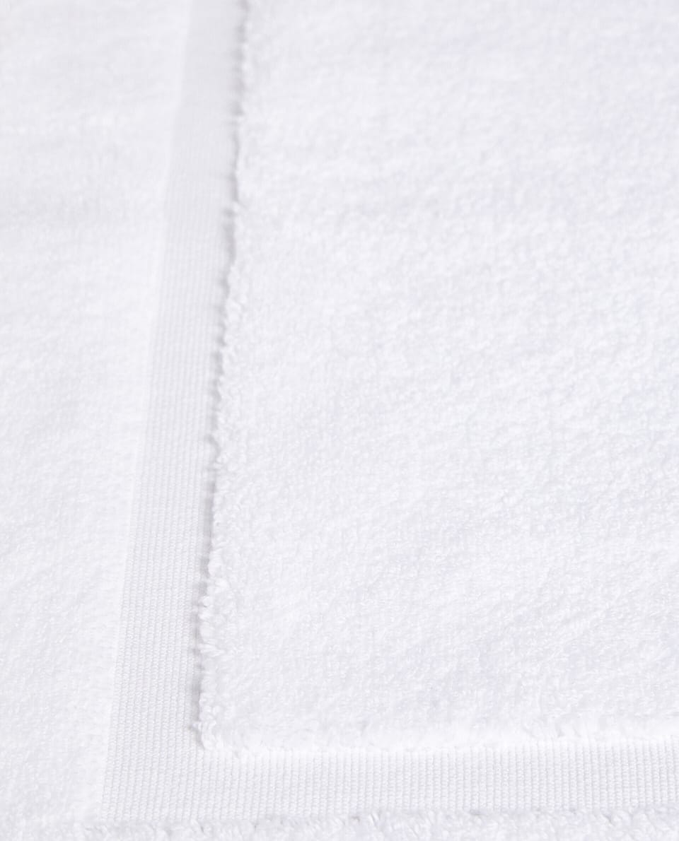 White Non-Slip Soft Bath Mat